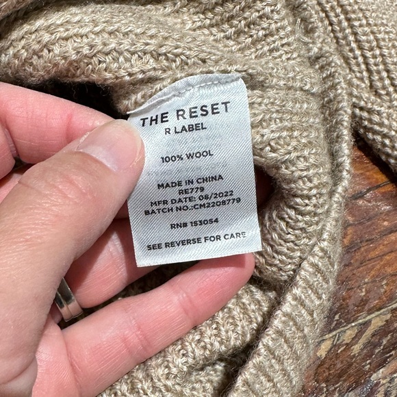 The Reset "Must Have V" Sweater, Tan, Women's Small - Picture 5 of 7